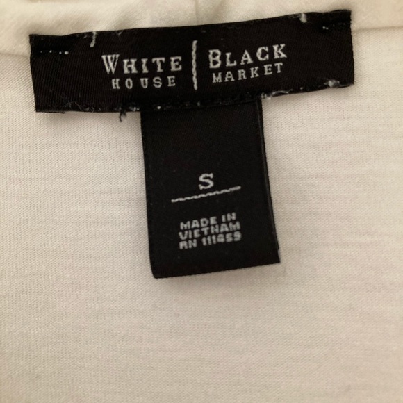 White House Black Market Cream Top - Picture 4 of 4